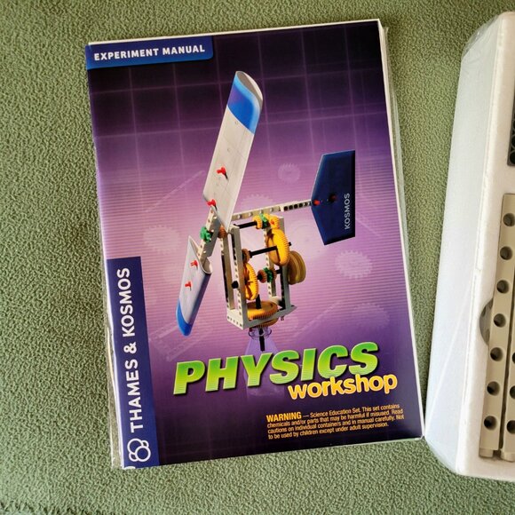 Thames & Kosmos Physics Workshop & Experiment Kit w/37 building projects - Picture 4 of 4